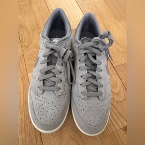 Nike Men's Classic Suede Gray Sneakers